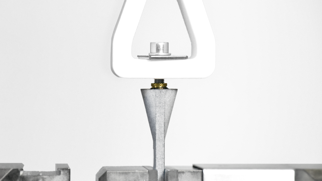 Pull out insert resistance machine